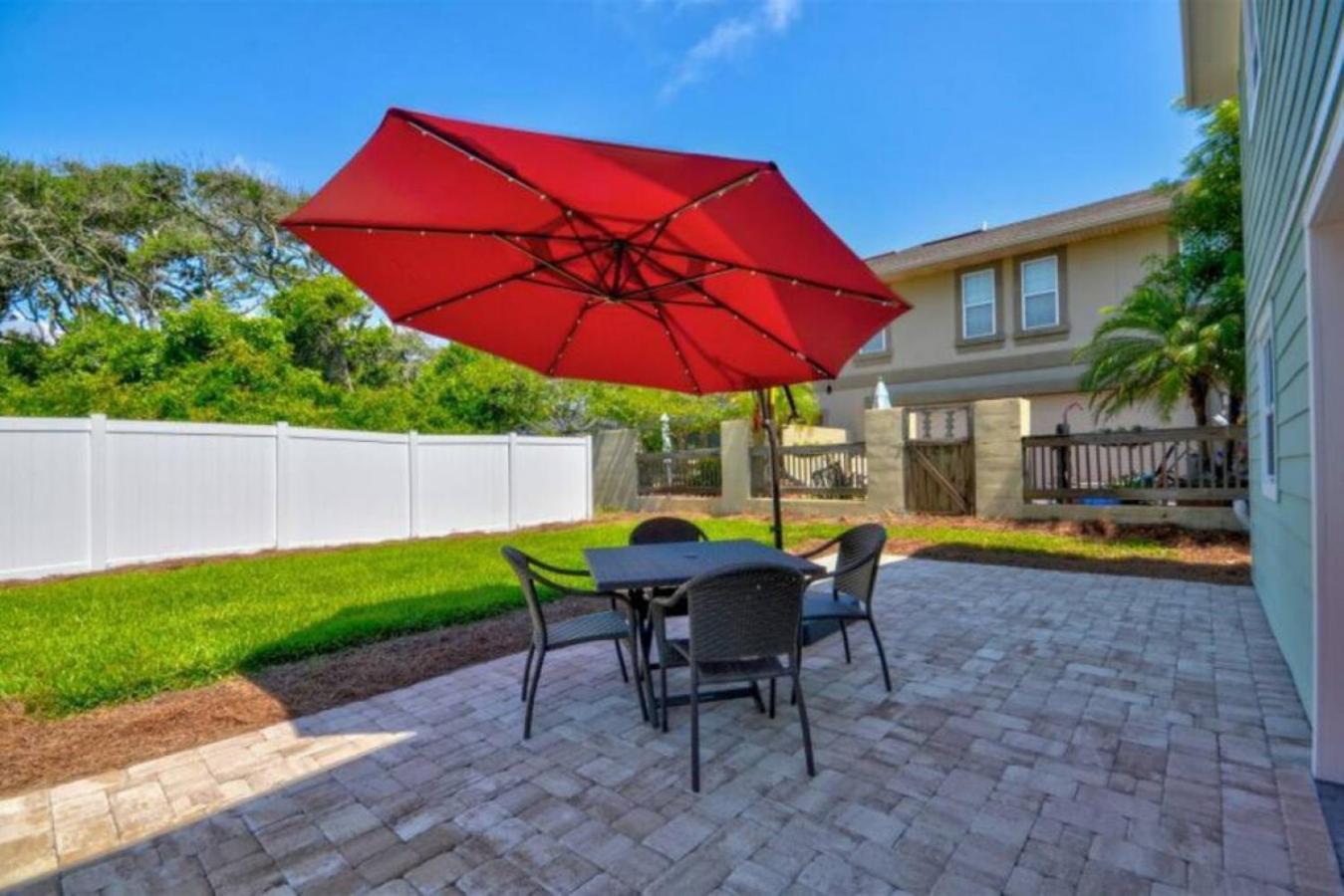 Tropical Beach Bungalow Up - 3 Bedrooms - Across Street From Beach - Deck Fernandina Beach Exterior photo