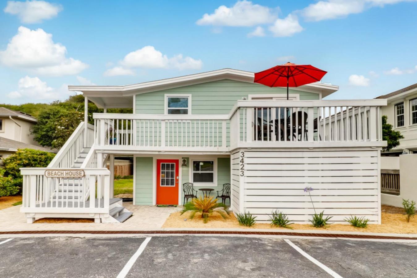 Tropical Beach Bungalow Up - 3 Bedrooms - Across Street From Beach - Deck Fernandina Beach Exterior photo